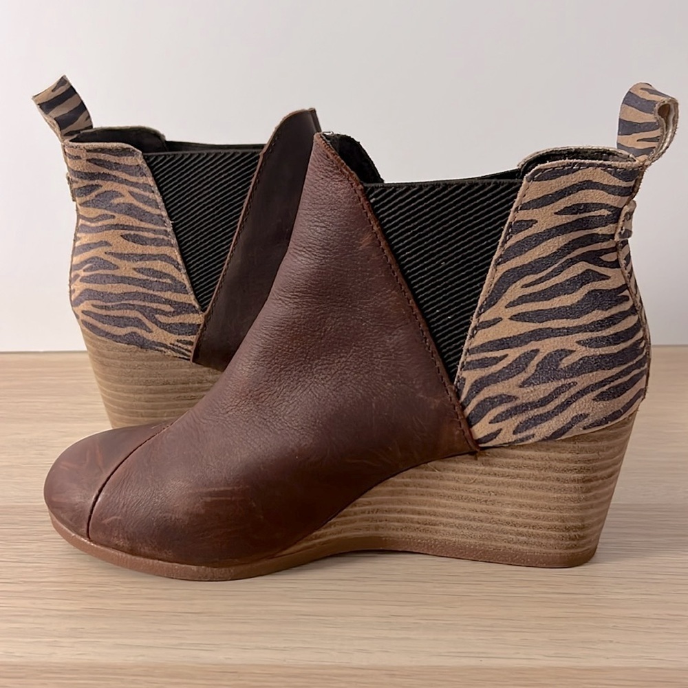 TOMS Brown Wedge Ankle Boots with Animal Print - Picture 2 of 13